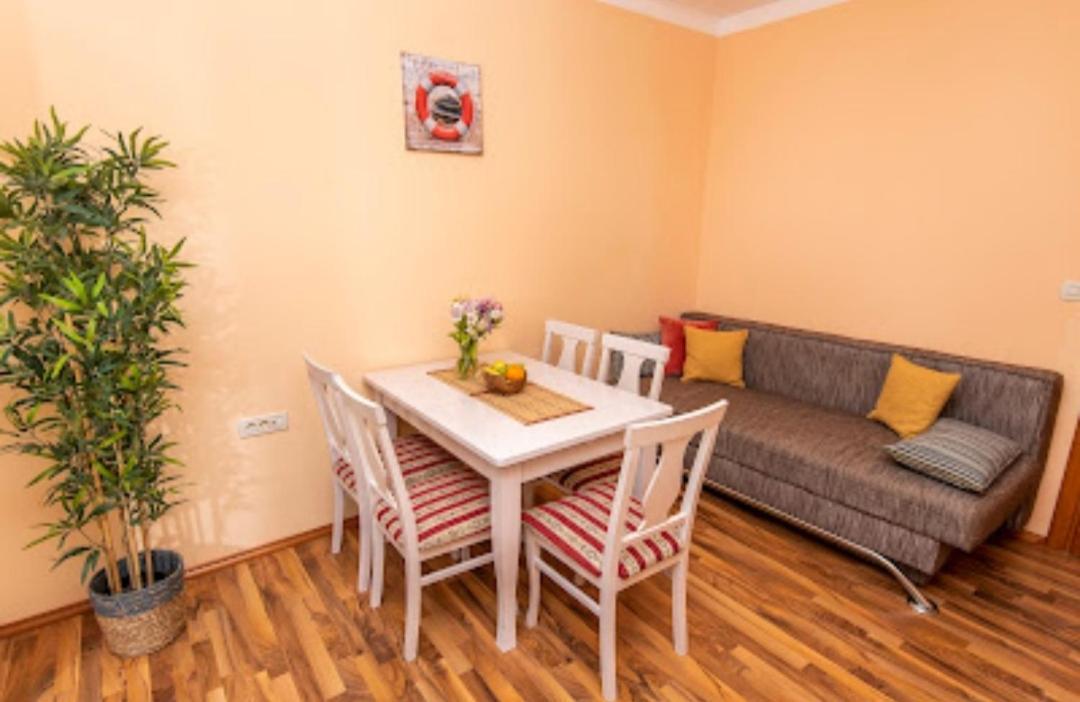 Apartmani Dubrava 珀德垂那 外观 照片